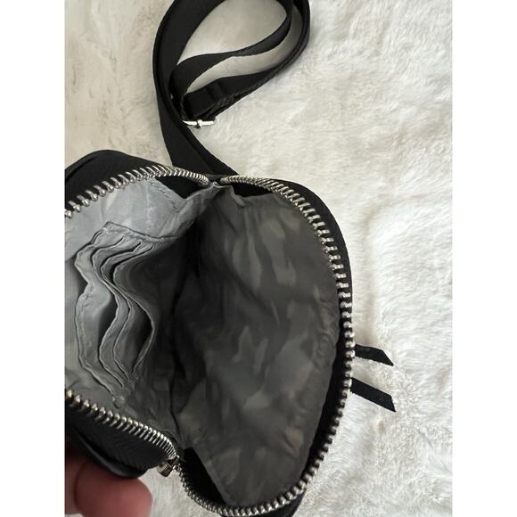 Aimee Kestenberg Womens Leather Jeweled Camera Crossbody Shoulder Handbag Black - Picture 6 of 9